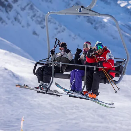 Le Genepi - Happy * Chamonix